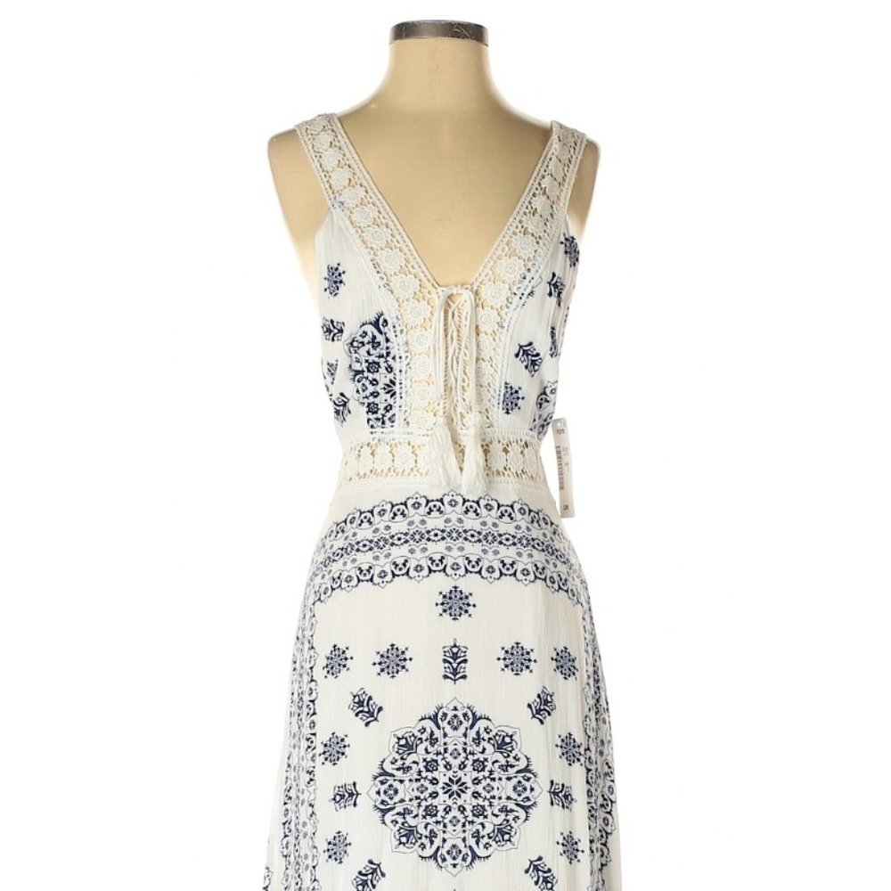 NWT Romeo & Juliet Couture Maxi / Size S or 4